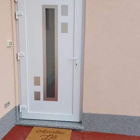 Apartma Lili *