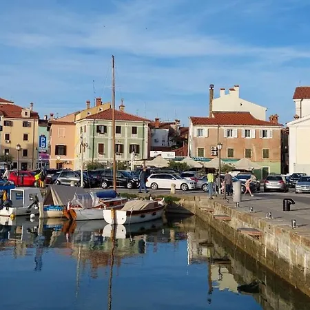 Apartma Lili Appartamento *