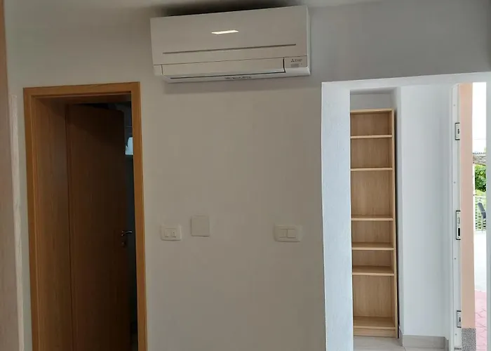 Apartma Lili إيزولا
