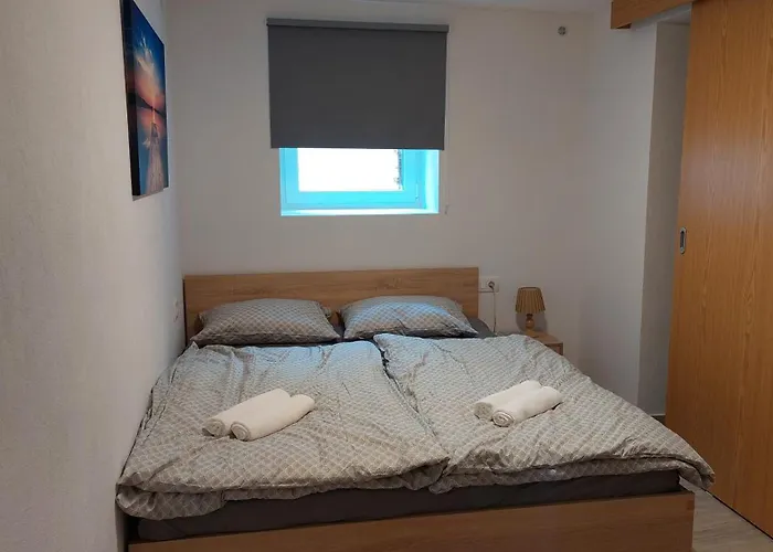 Apartma Lili شقة إيزولا